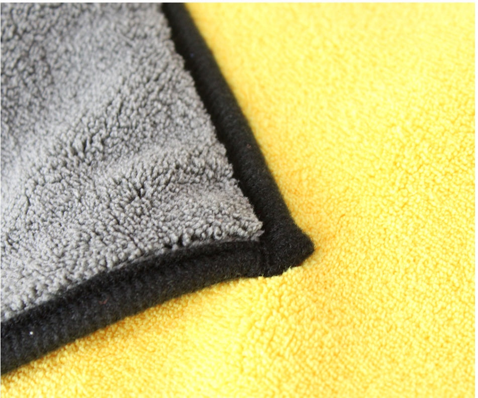 Pet bath towel, everyday drying – alternate view