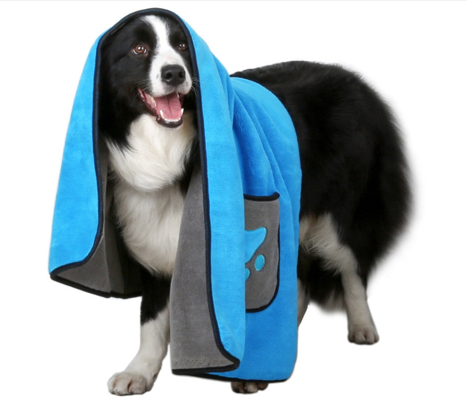 Pet bath towel, everyday drying – alternate view