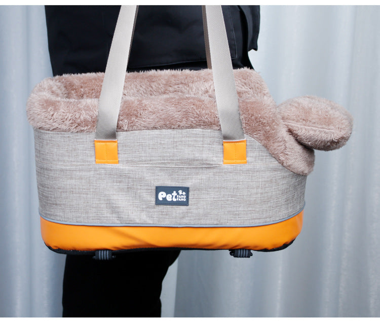Car safety seat for cats – alternate view