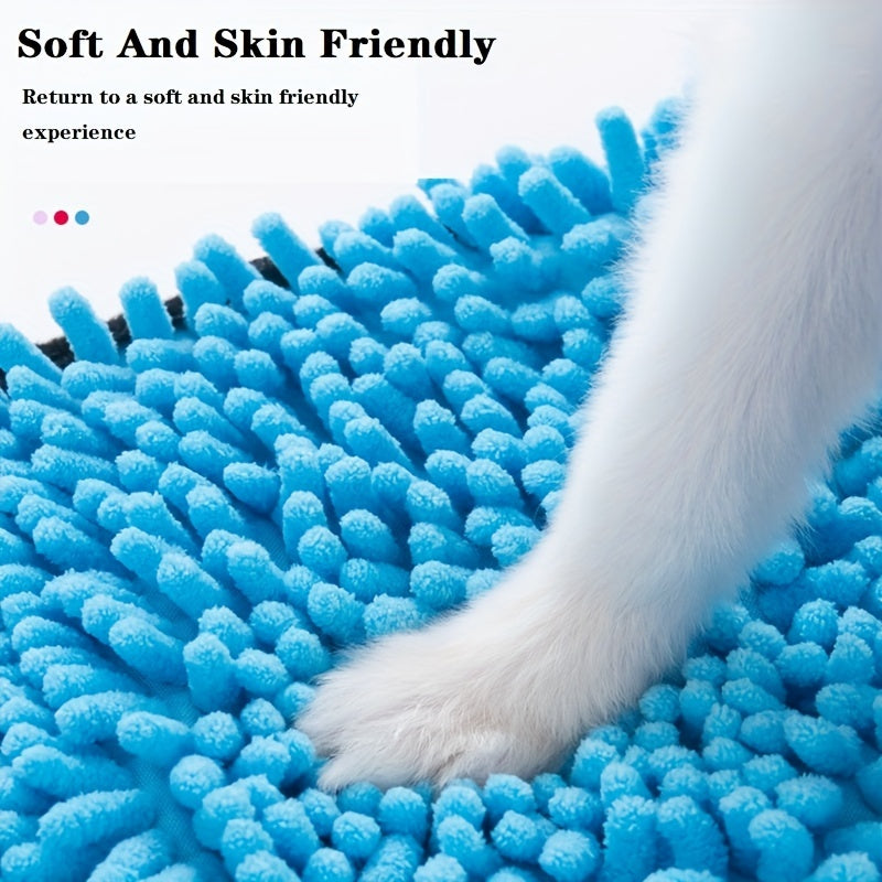 Microfiber dog towel, hand pockets, fast dry – alternate view