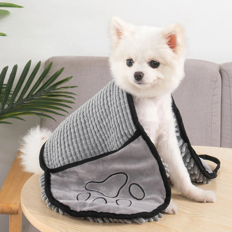 Microfiber dog towel, hand pockets, fast dry – alternate view