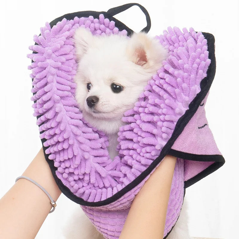Microfiber dog towel, hand pockets, fast dry – alternate view