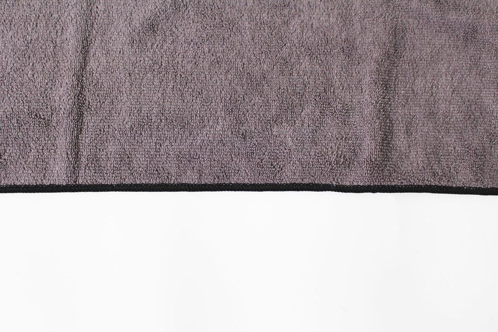 Microfiber pet towel, absorbent bath towel – alternate view